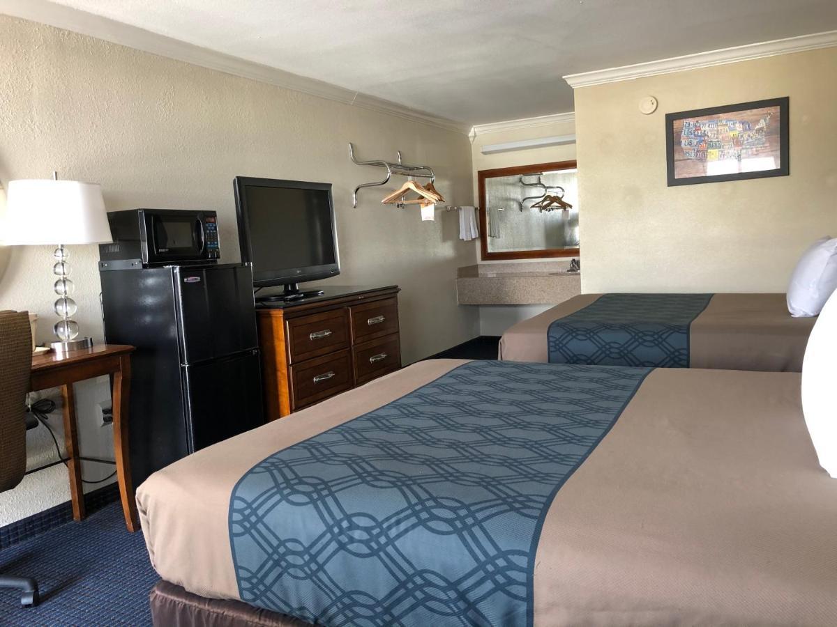 University Inn & Suites San Antonio Eksteriør billede