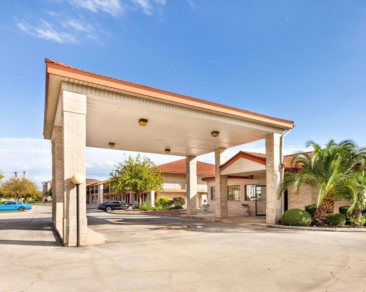 University Inn & Suites San Antonio Eksteriør billede