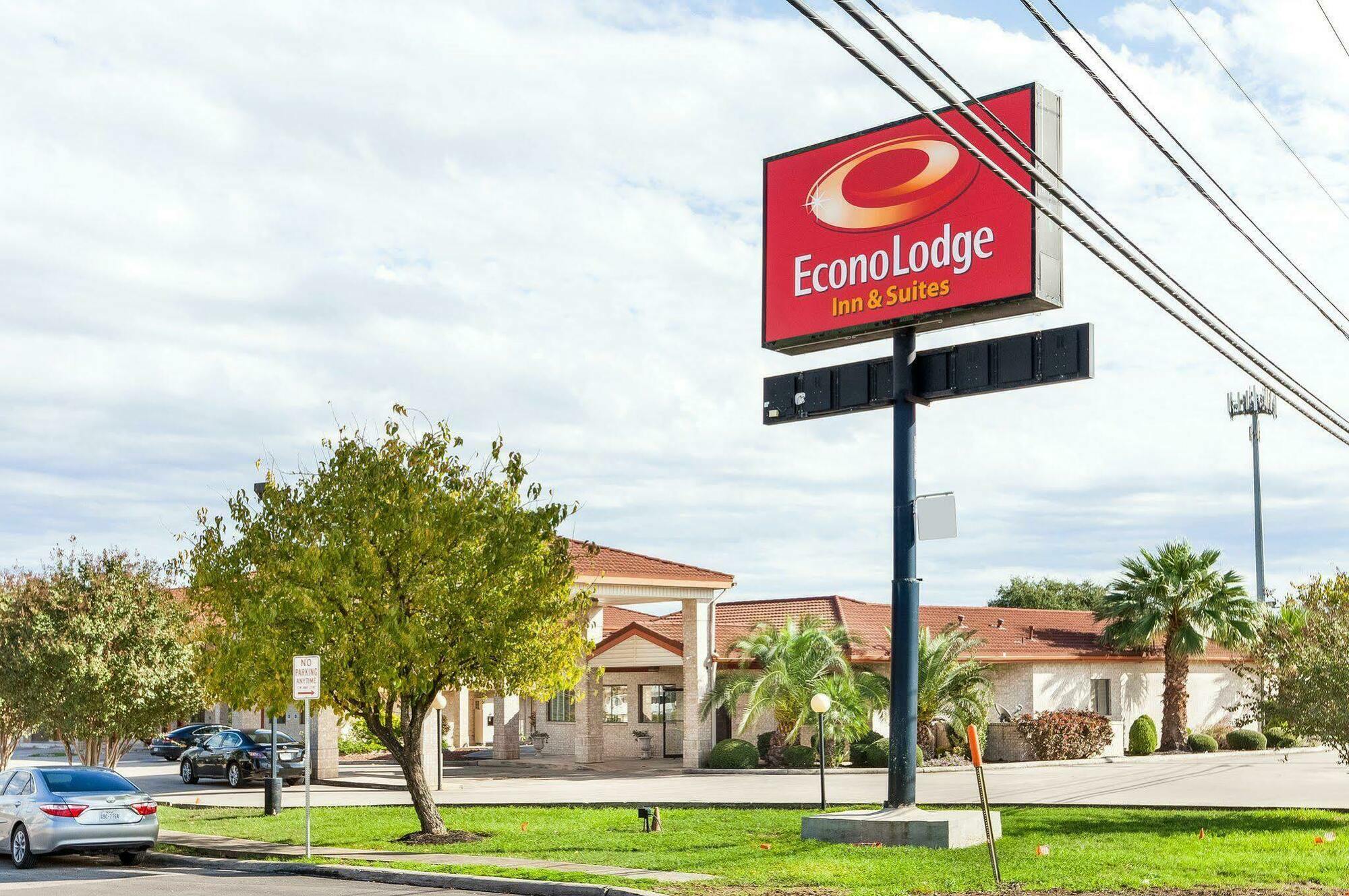 University Inn & Suites San Antonio Eksteriør billede