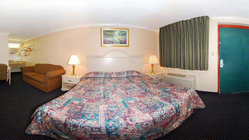 University Inn & Suites San Antonio Eksteriør billede