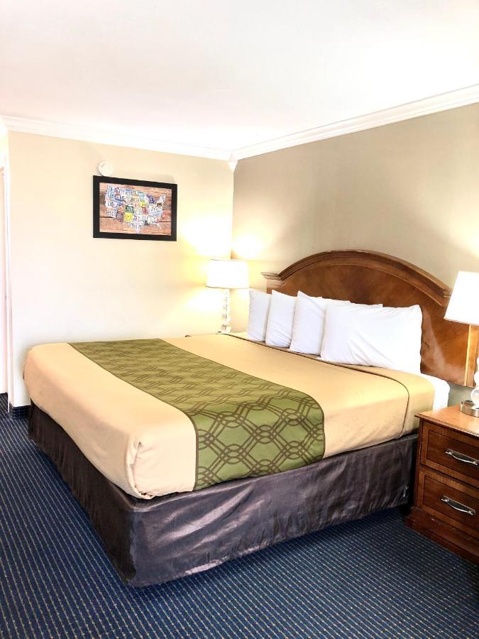 University Inn & Suites San Antonio Eksteriør billede